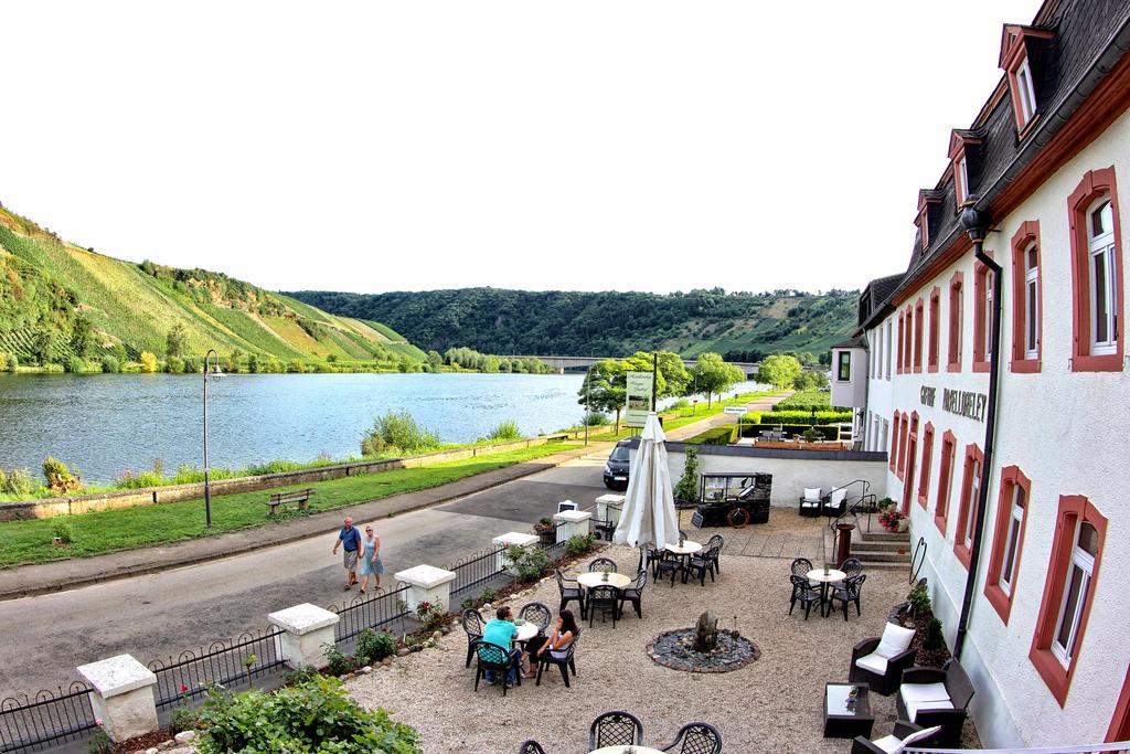 Hotel- Weingut- Moselloreley Piesport Exterior foto